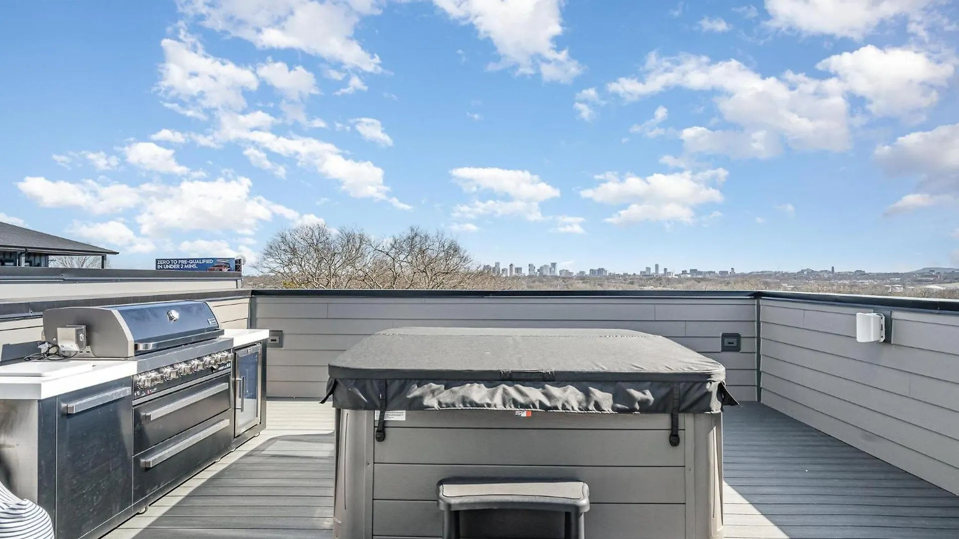 Twin Tempos - Rooftop Decks - Hot Tub - Fire Pit Nashville 0*,  United States